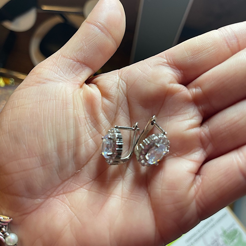 Brand New Oval 925 Sterling Silver Earrings ⭐️ SALE⭐️